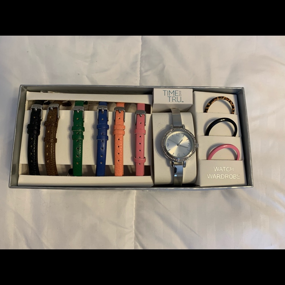 TIME AND TRU Watch wardrobe